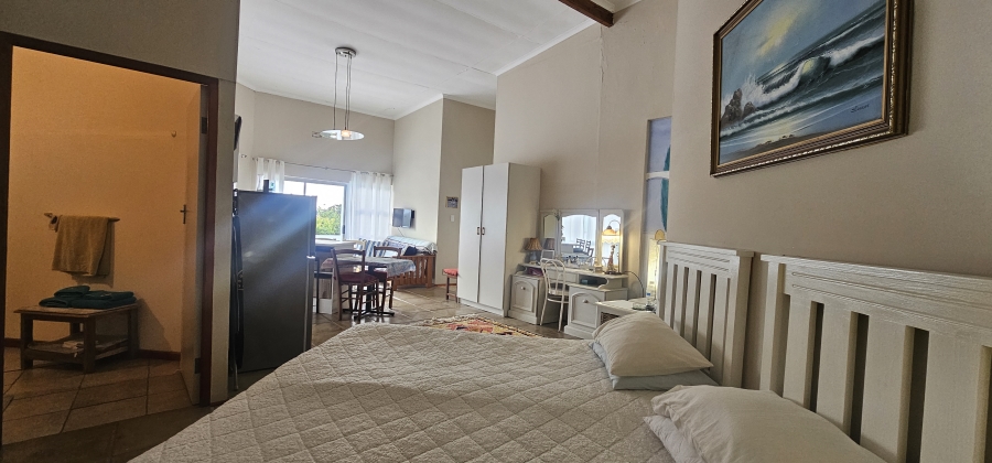 7 Bedroom Property for Sale in Middedorp Western Cape
